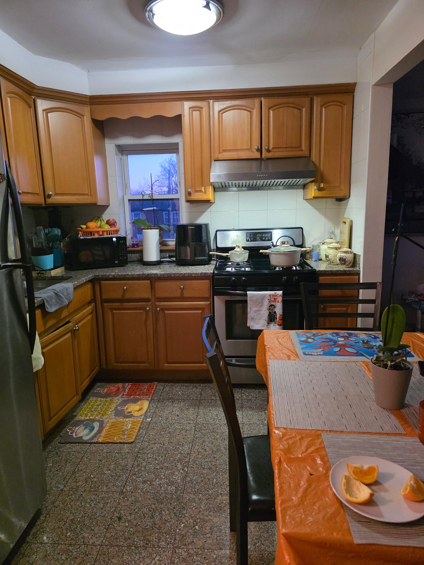 Habitación parcialmente amueblada en Queensboro Hill, Queens – Casa familiar tranquila
