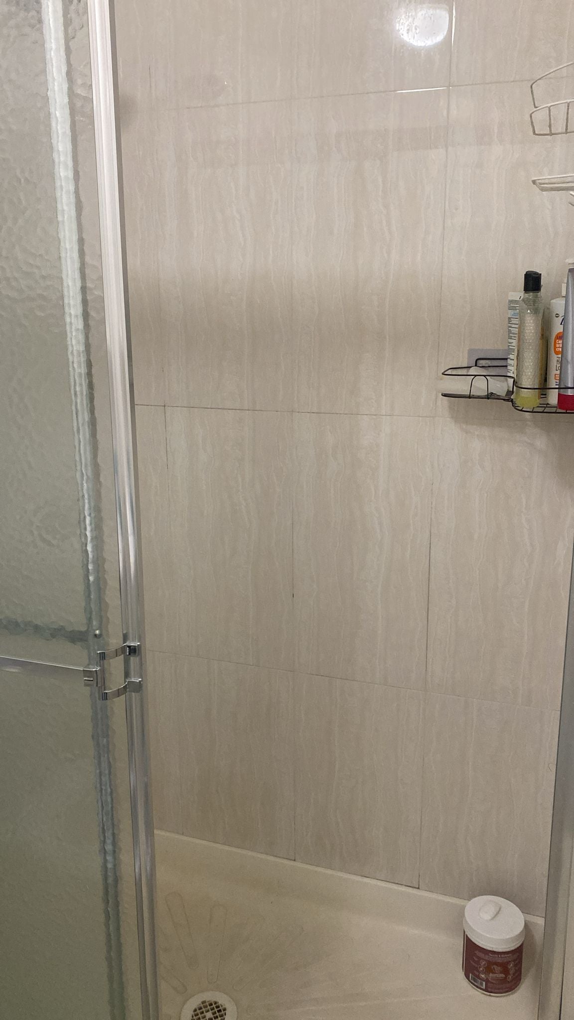 Habitación espaciosa en Bensonhurst, Brooklyn: depósito flexible y luz natural.