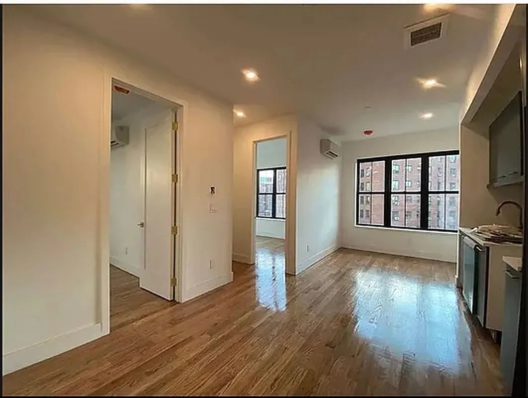 Elegante apartamento de 4 dormitorios y 3 baños en Bedford-Stuyvesant, Brooklyn. Balcón privado y acceso a la azotea.