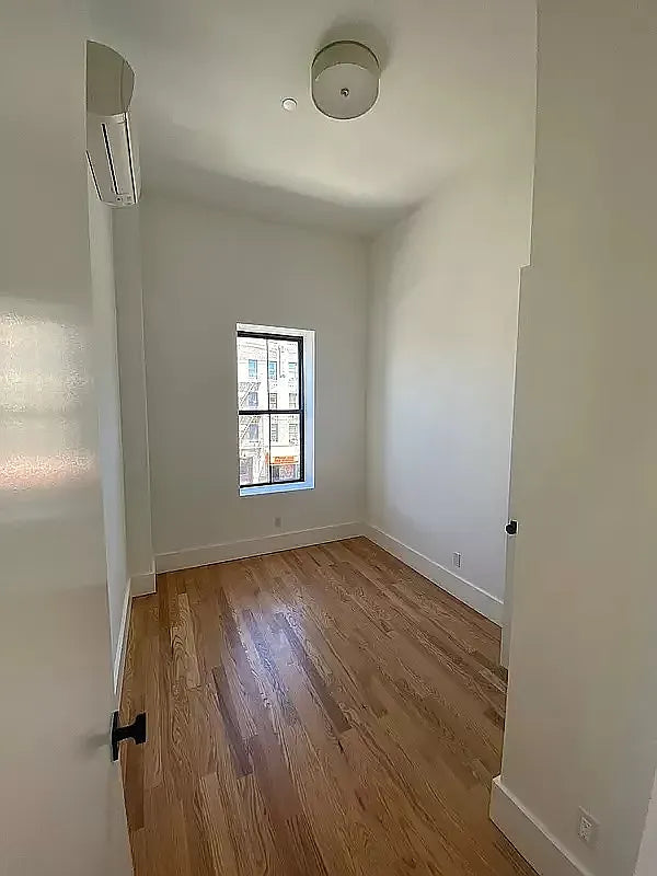 Amplio apartamento de 3 habitaciones en Crown Heights, Brooklyn, cerca de las líneas 2, 3, 4 y 5.