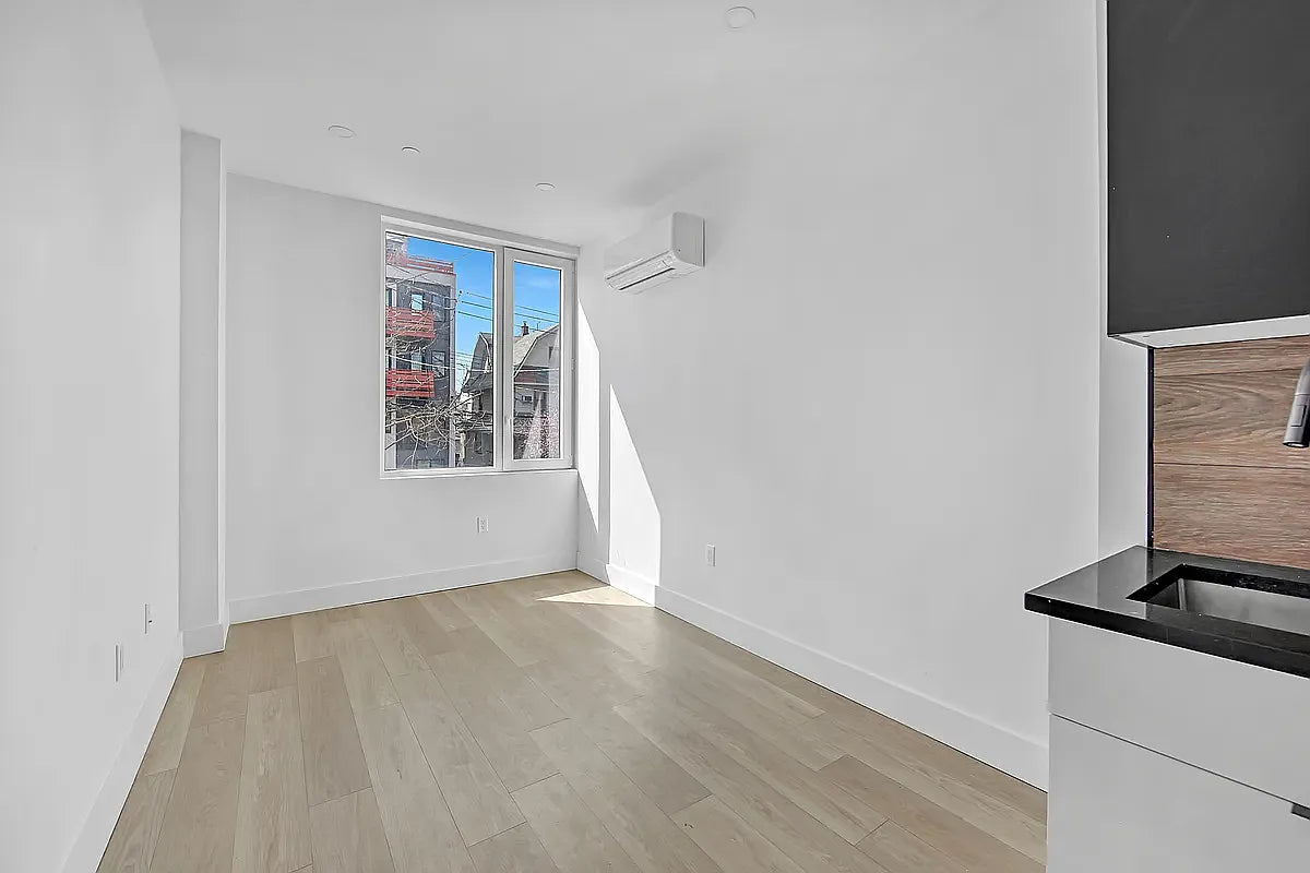 Apartamento moderno de 2 habitaciones en East Flatbush, Brooklyn, un edificio de lujo.