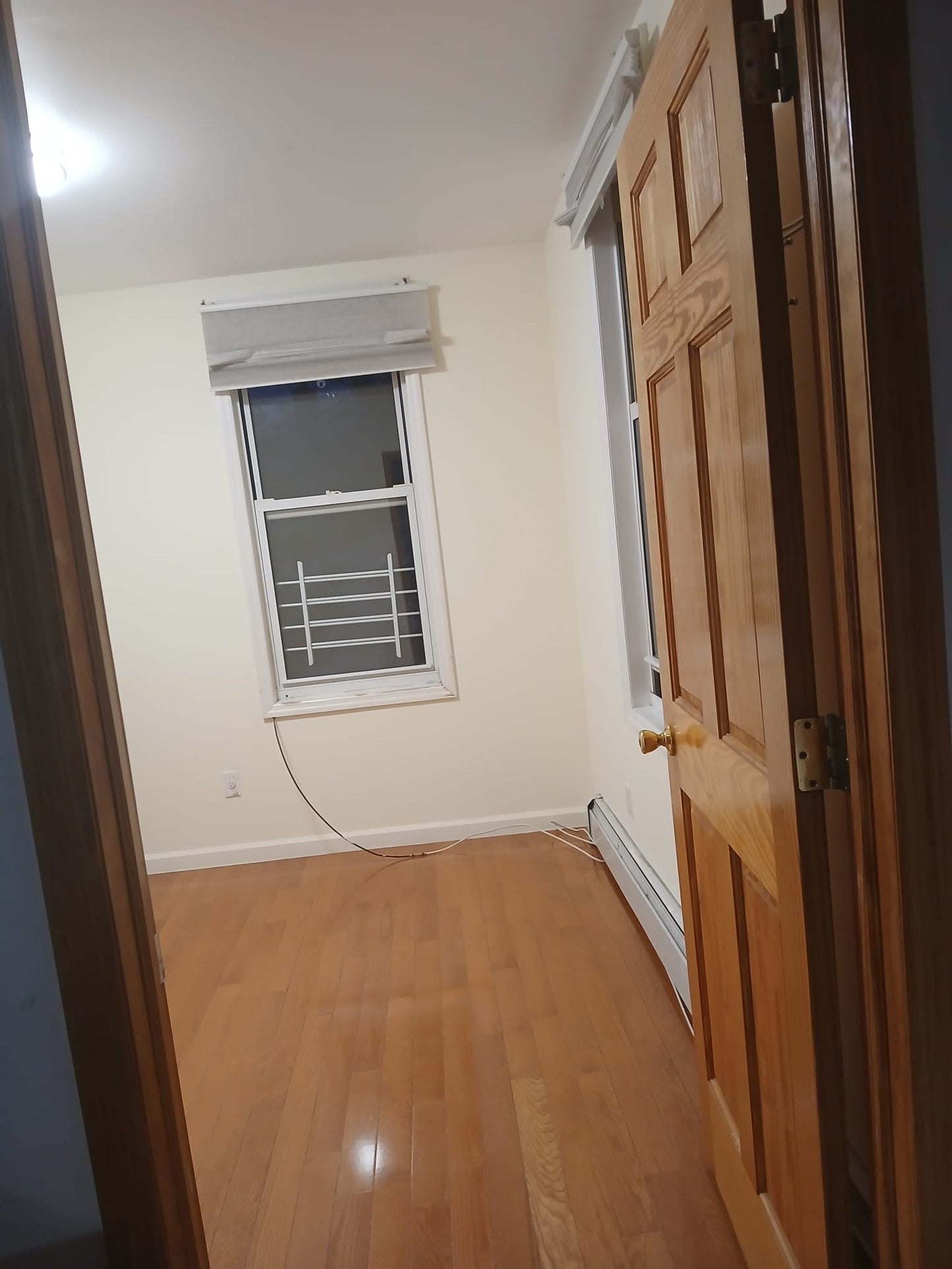 Habitación privada en College Point, Queens – Hogar familiar para mujeres