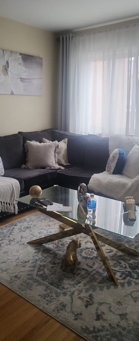 Furnished Room in Middle Village Queens – Female-Only Home