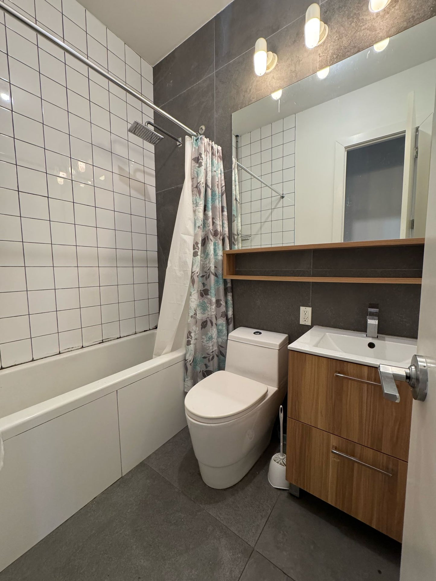 Private Room in Bedford-Stuyvesant, Brooklyn – Available July 2, 2025