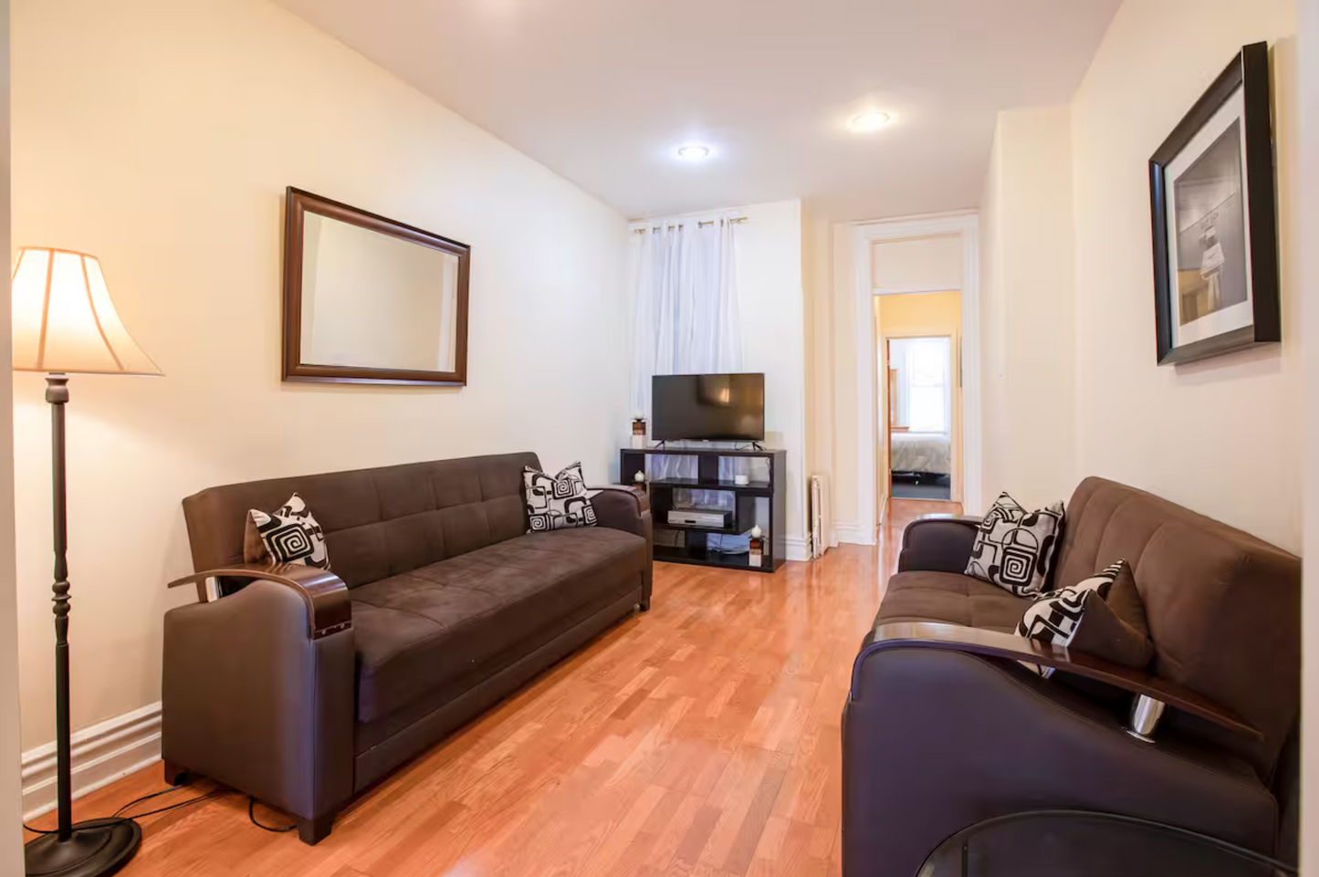 Modern 2-Bedroom Apartment in Ridgewood Queens – Short-Term Stays