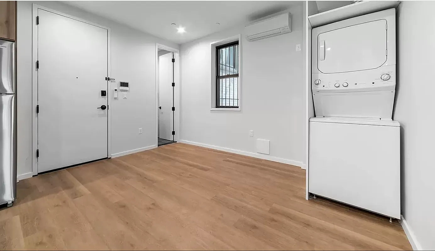 Amplio dúplex de 2 habitaciones en Flatbush, Brooklyn, cerca de las líneas 2, 5 y Q