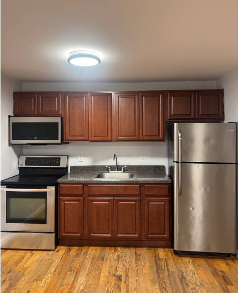 Spacious 2-Bedroom Apartment in Crown Heights, Brooklyn